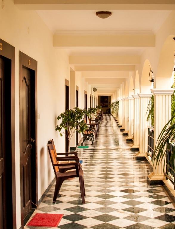 Kumararraja Palace Йелагери Экстерьер фото