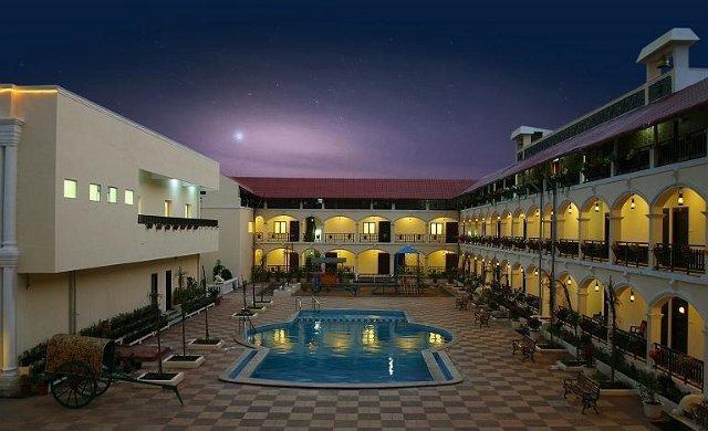 Kumararraja Palace Йелагери Экстерьер фото