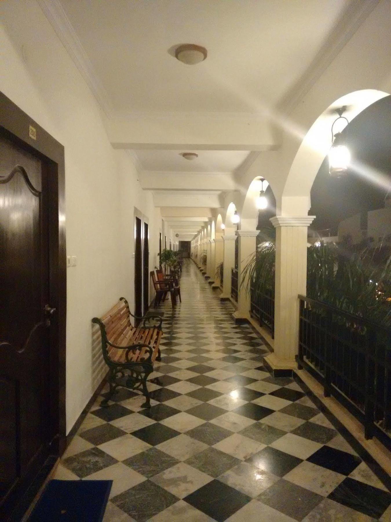 Kumararraja Palace Йелагери Экстерьер фото